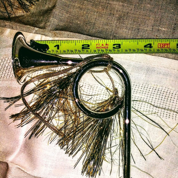 Various metal musical tree ornaments. - Picture 5 of 6